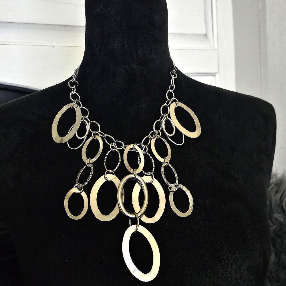 🪩Vintage 70's Vibe Statement Necklace Art Deco Silver Tone Necklace